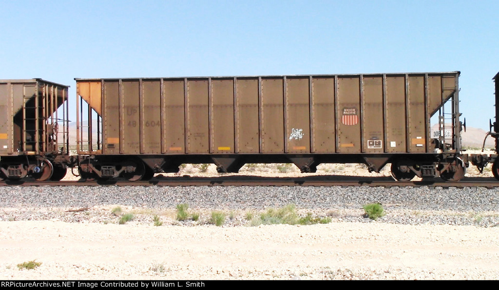 EB Unit Empty Hooper Car Frt at Erie NV -89